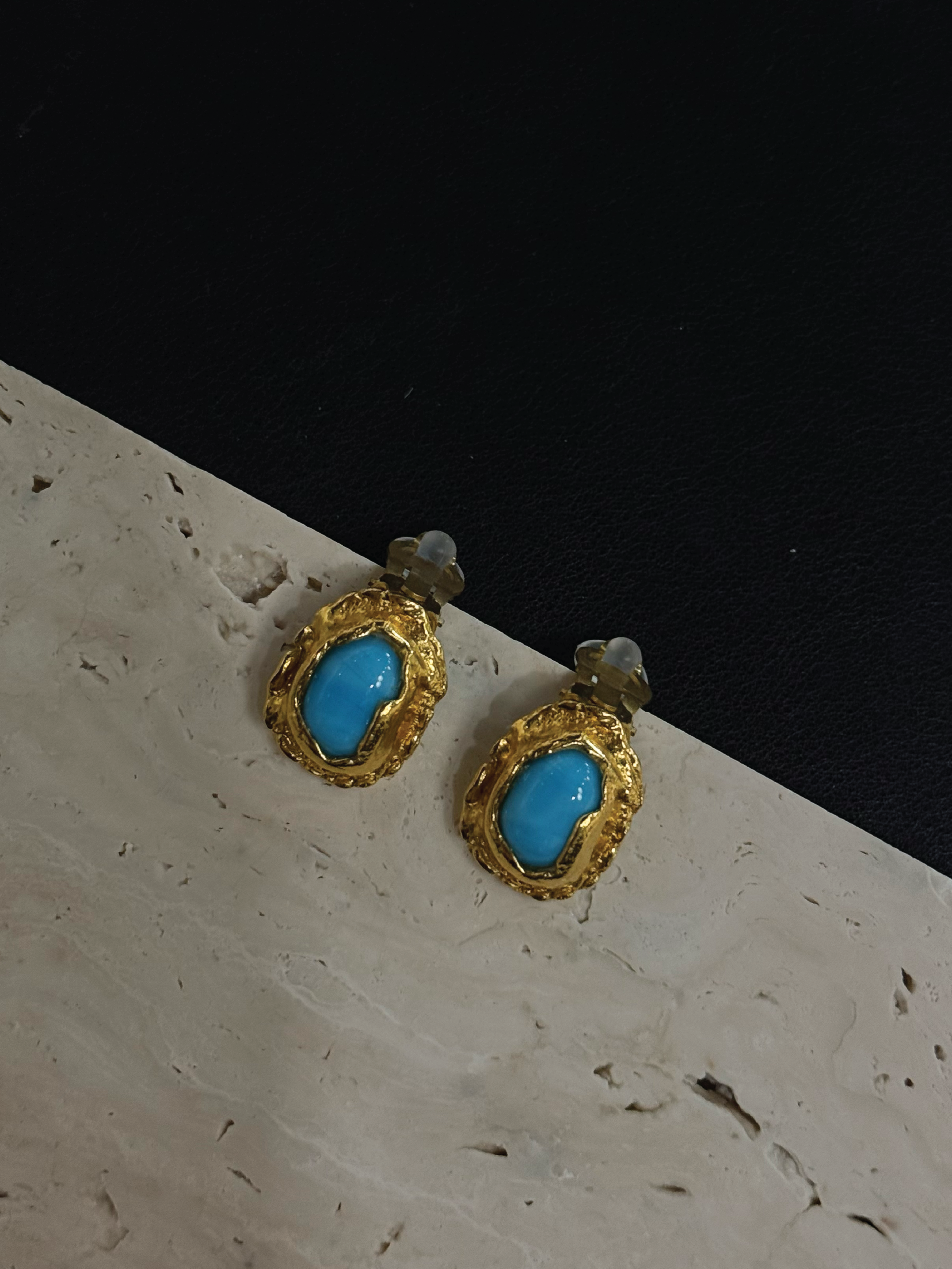 Chanel Vintage Molten Gold Turquoise Clip Earrings
